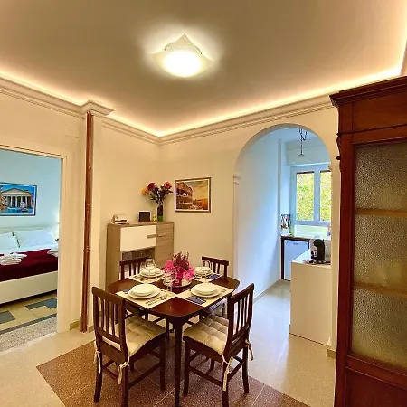 Apartment Domus Delphi *